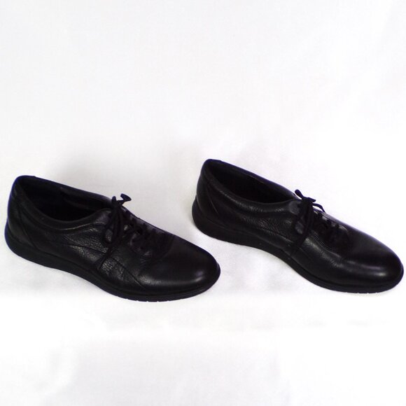 EASY SPIRIT size 7.5M ESMOVEON black flat-heel oxfords leather uppers - Picture 3 of 14